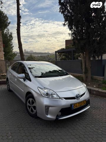 מודעת רכב טויוטה פריוס