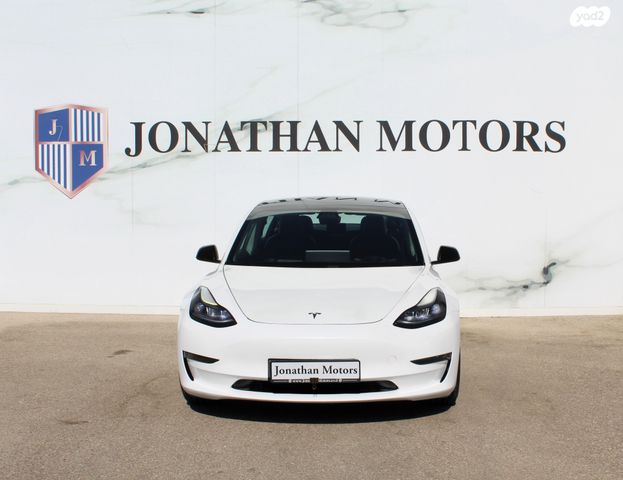 מודעת רכב טסלה מודל 3