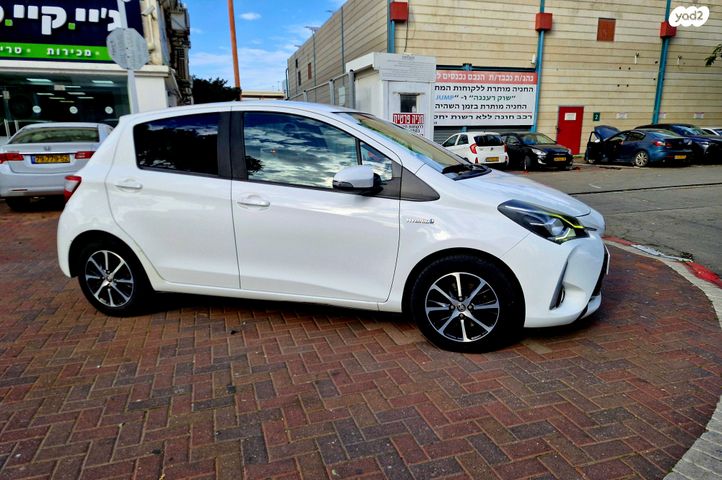 מודעת רכב טויוטה יאריס 1