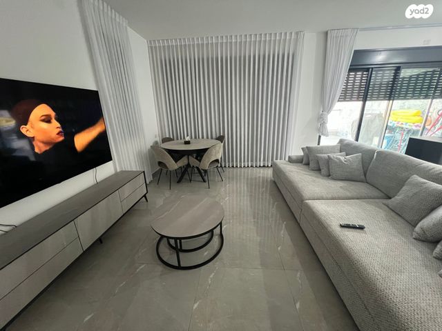 יצחק שמיר 13