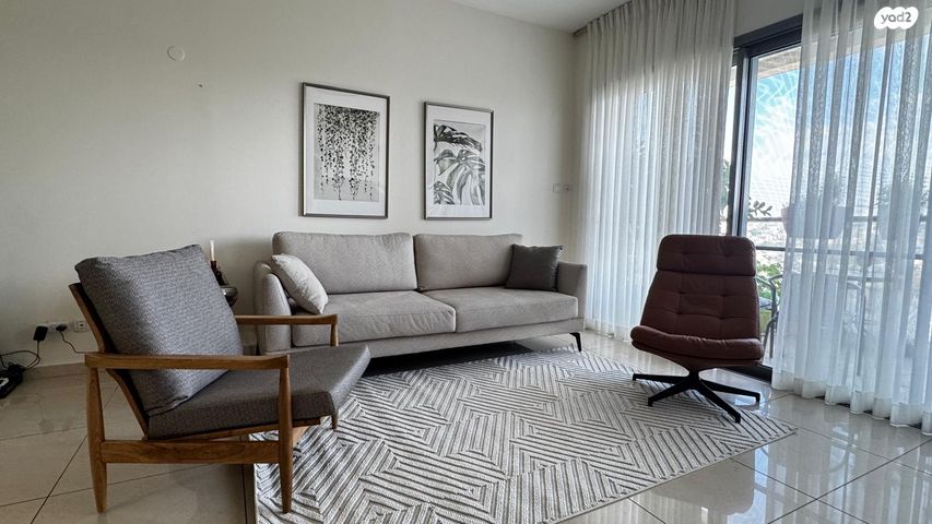 שדרות ההשכלה 17