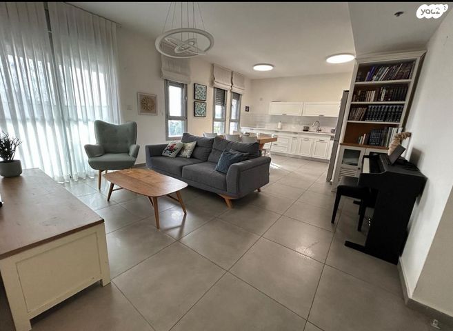 דרך מנחם בגין 67