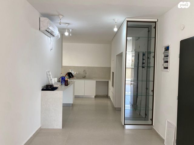 שדרות גלוסקין 32