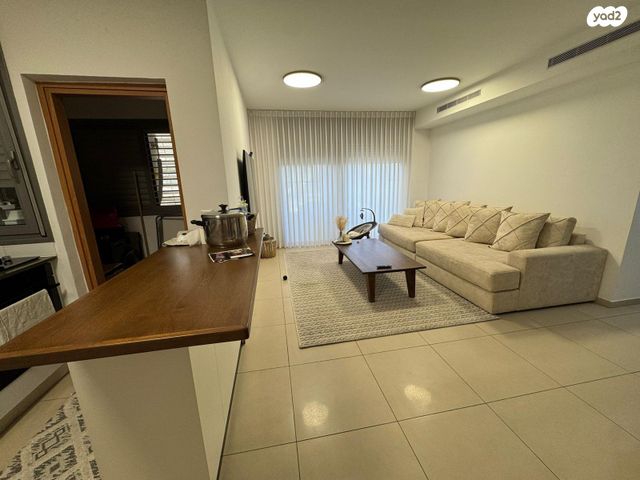 הנרייטה סאלד 8