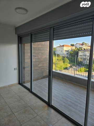 ז'בוטינסקי 54