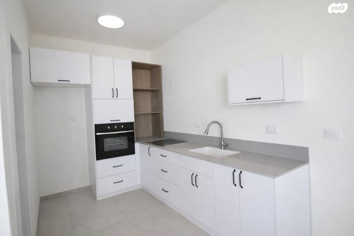 בני יהודה 12