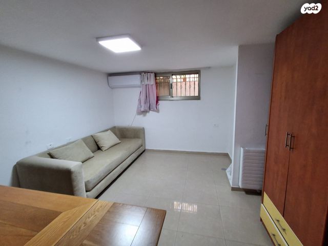 גדעון האוזנר 37