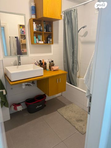 דירה, המלבן 2, הל"ה, גבעתיים