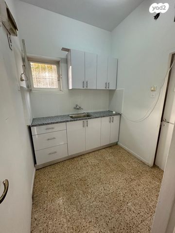 בית פרטי/ קוטג', גיל 65, נווה עמל, הרצליה