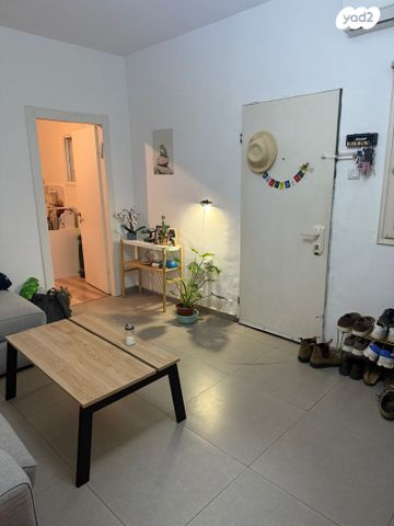 דירה, המלבן 2, הל"ה, גבעתיים