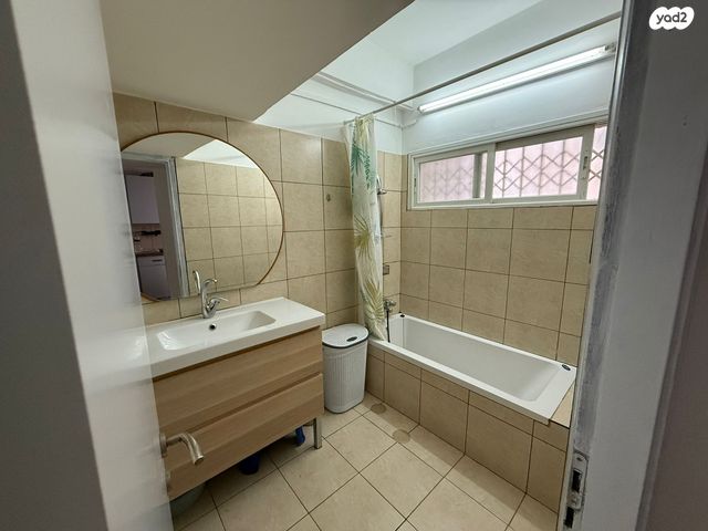 עין הקורא 21