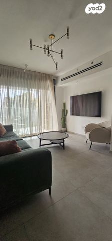 דרך זאב ז'בוטינסקי 10