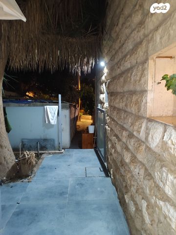 סטודיו/ לופט, שלמה בן יוסף 13, ארמון הנציב, תלפיות מזרח, ירושלים