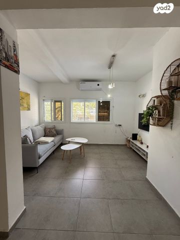 דם המכבים 37