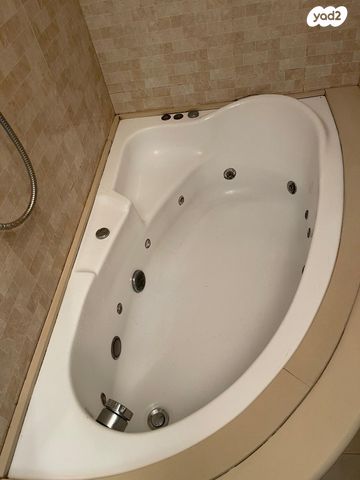 דירה, מיכאל אנג'לו 8, צהלון, שיכוני חסכון, תל אביב יפו