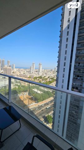 דרך מנחם בגין 144