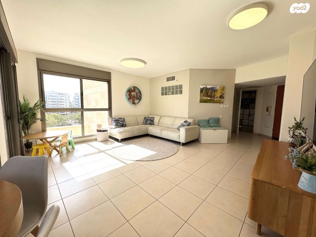 אמה טאובר פרידמן 3