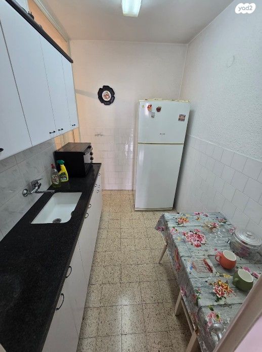 דירה, מנדלי מוכר ספרים 12, לב העיר, בת ים