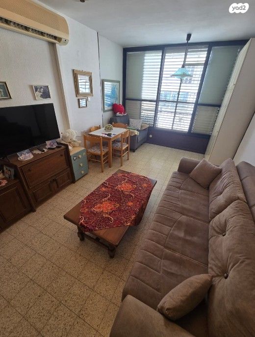 דירה, מנדלי מוכר ספרים 12, לב העיר, בת ים