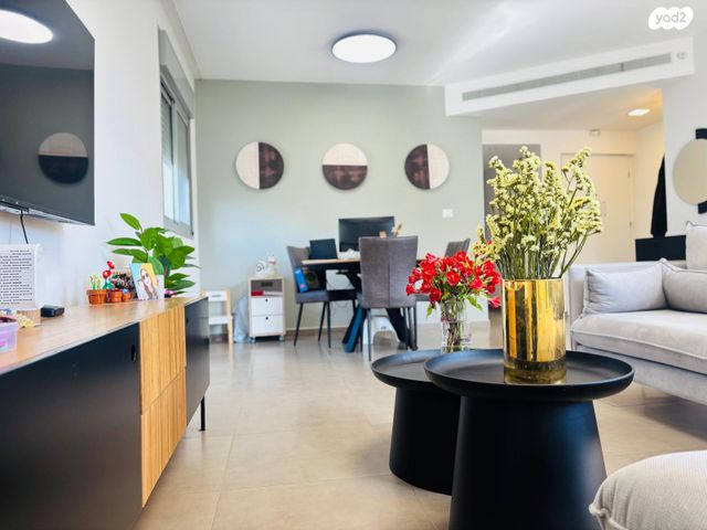 יטקובסקי אחים 4