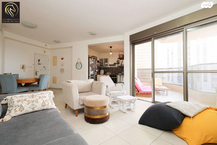 ארזי הלבנון 22