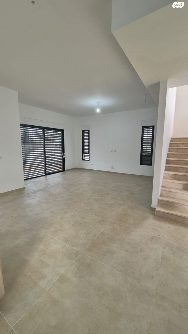 בית פרטי/ קוטג', קיבוץ גלויות, הוד השרון