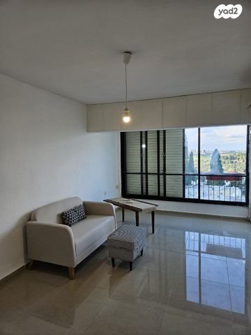 גבעת הרקפות, גבעת תל חי