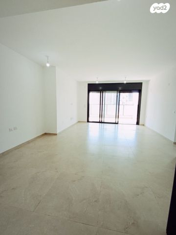 יפה ירקוני 7