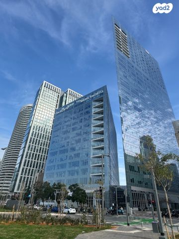 דרך מנחם בגין 150