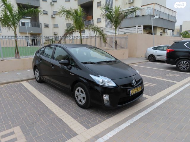 מודעת רכב טויוטה פריוס