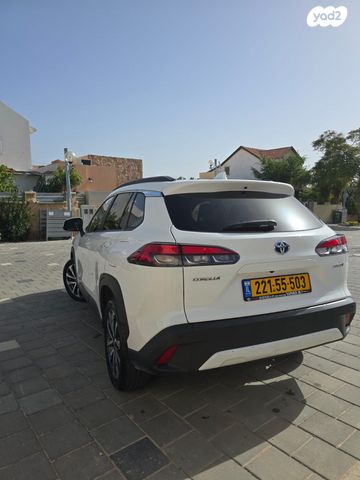 מודעת רכב טויוטה קורולה קרוס