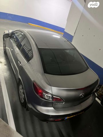 מודעת רכב מאזדה 3