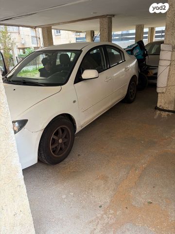 מודעת רכב מאזדה 3