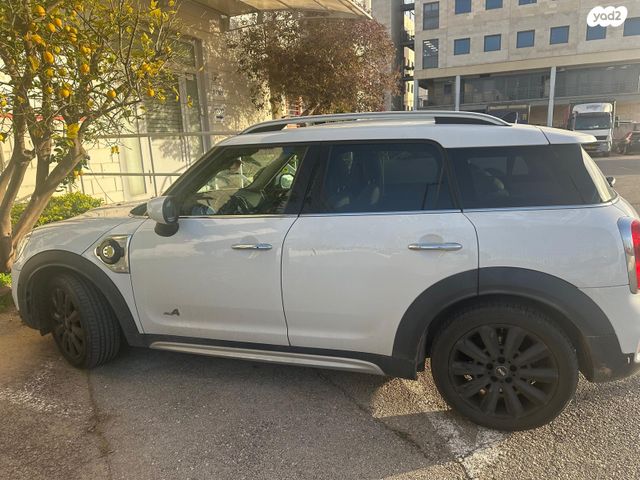 מודעת רכב מיני קאנטרימן