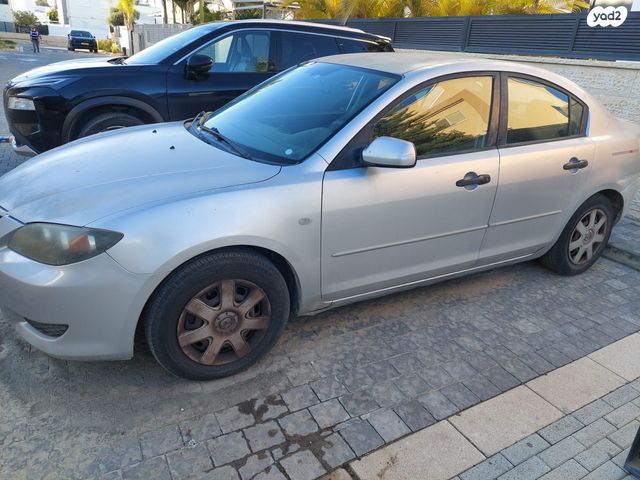 מודעת רכב מאזדה 3