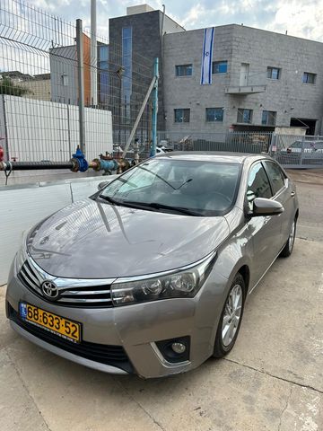 מודעת רכב טויוטה קורולה