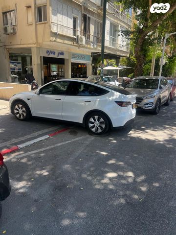 מודעת רכב טסלה מודל Y