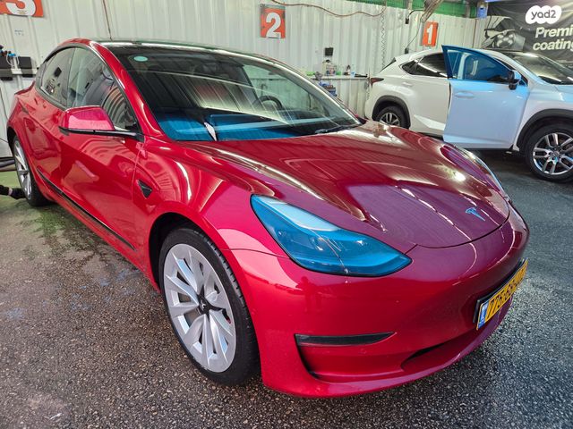מודעת רכב טסלה מודל 3
