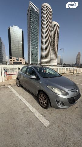 מודעת רכב מאזדה 2