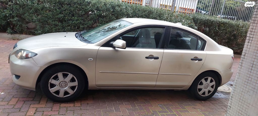 מודעת רכב מאזדה 3