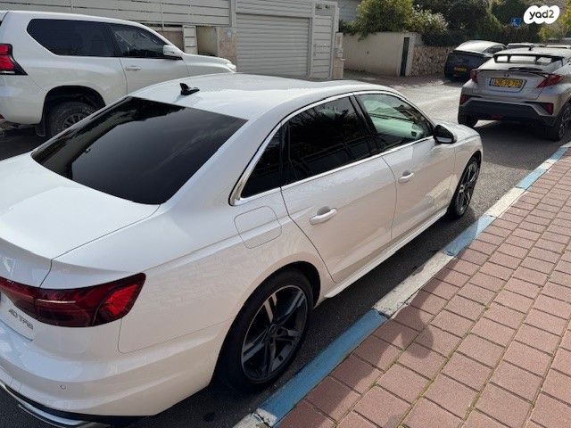 מודעת רכב אאודי A4