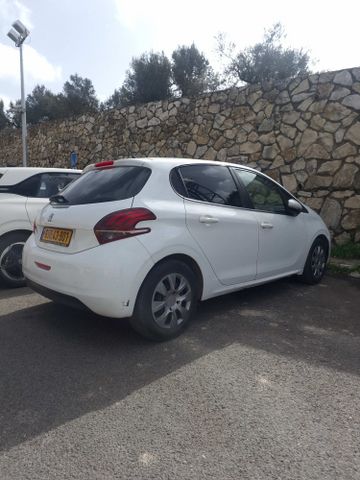 מודעת רכב פיג'ו 208