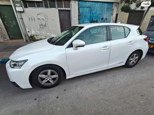 מודעת רכב לקסוס CT