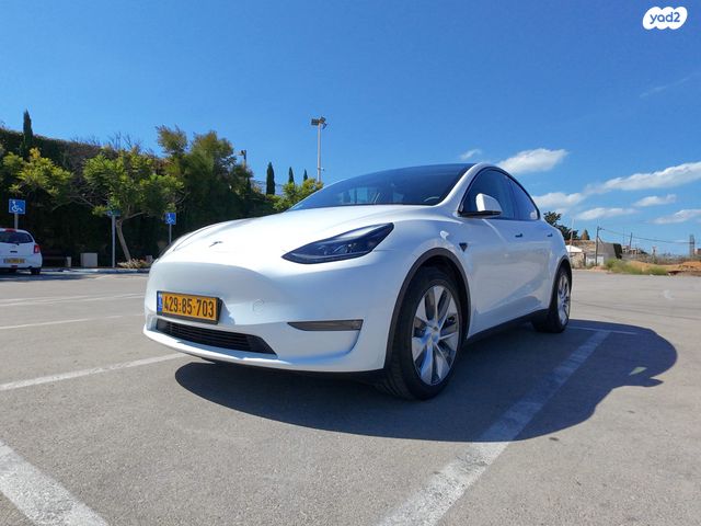 מודעת רכב טסלה מודל Y