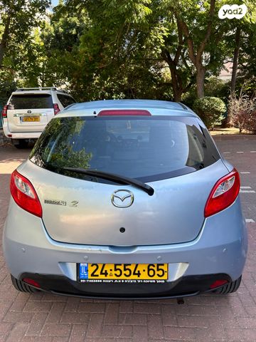 מודעת רכב מאזדה 2