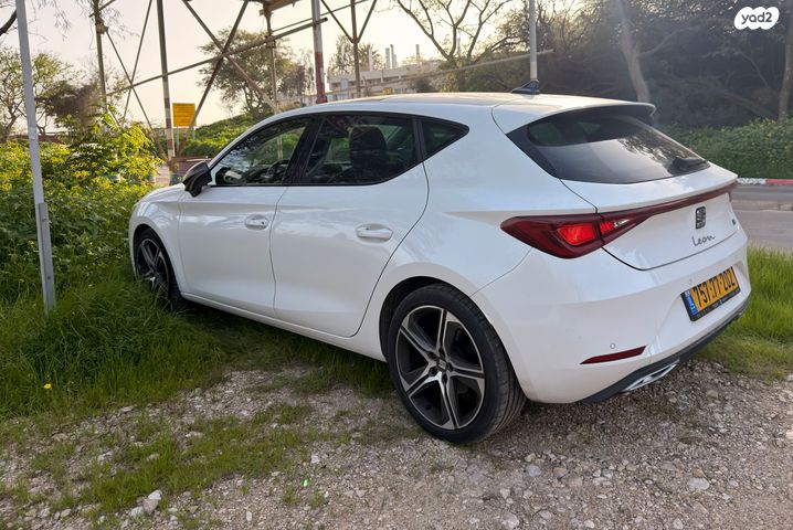 מודעת רכב סיאט לאון