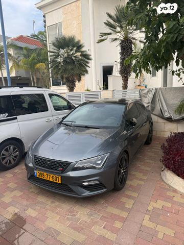 מודעת רכב סיאט לאון