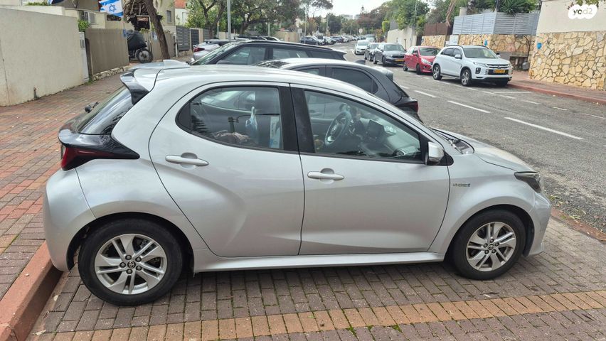 מודעת רכב טויוטה יאריס