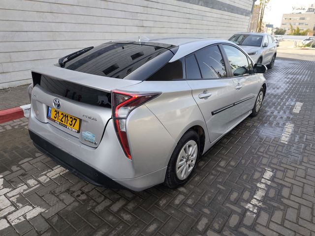 מודעת רכב טויוטה פריוס