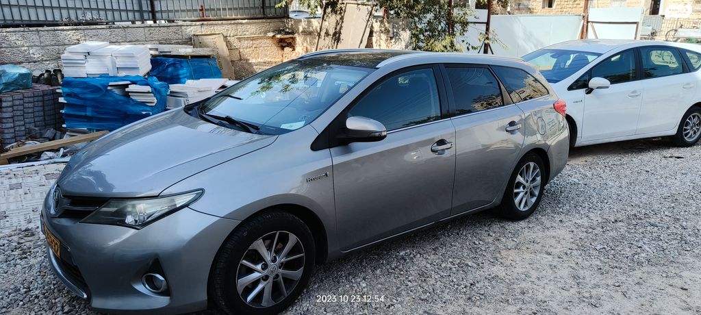 מודעת רכב טויוטה אוריס